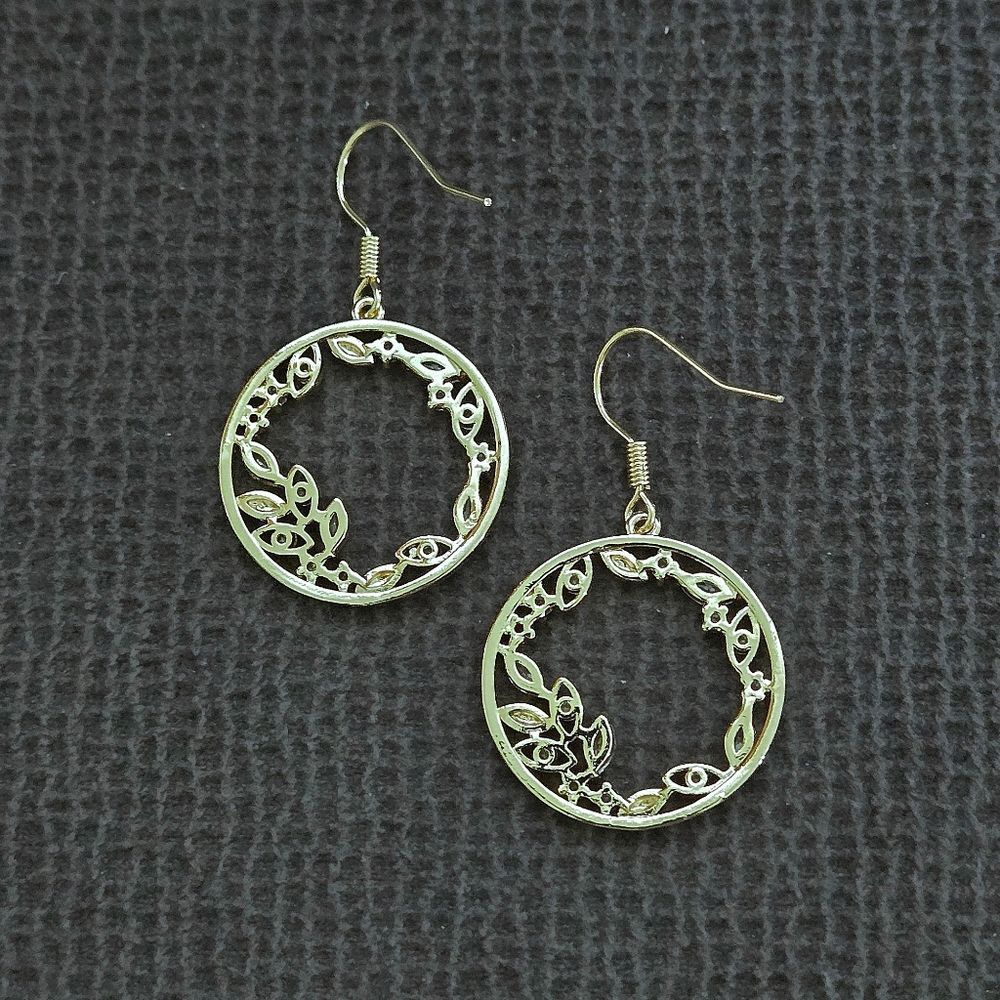 La Meno "Secret🤫 Garden💐" Earrings - Picture 8 of 16